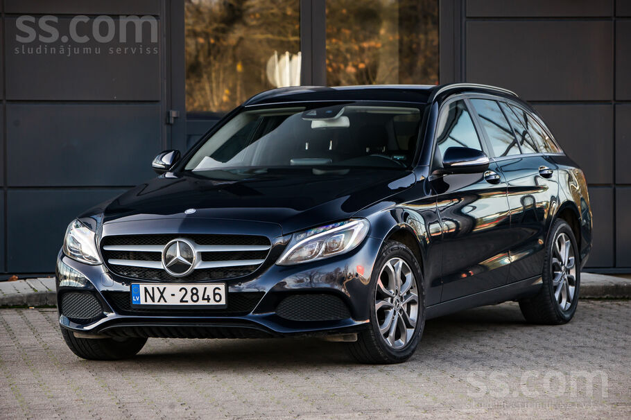Pārdodu 2015.gada automašīnu Mercedes Benz C250 ar automātisko pārnesuma kār