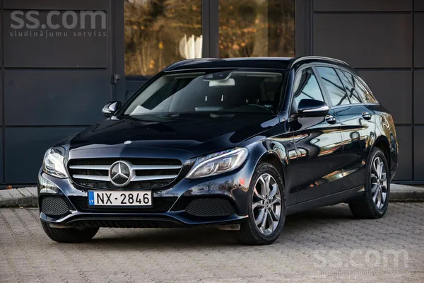 Mercedes Pārdodu 2015.gada automašīnu Mercedes Benz C250 ar