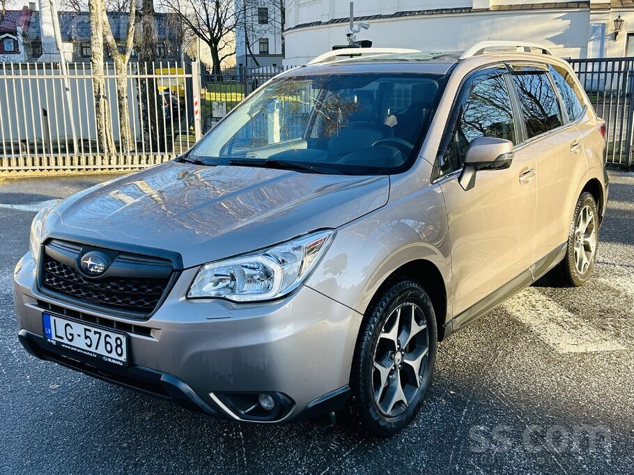 Pārdodu Subaru Forester 2014. gada ar benzīna/gāzes iekārtu un pastāvīgu pil