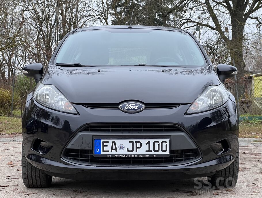 Ford Ford fiesta 4 cilinfru benzina motors 1.4/ 60kw. 
