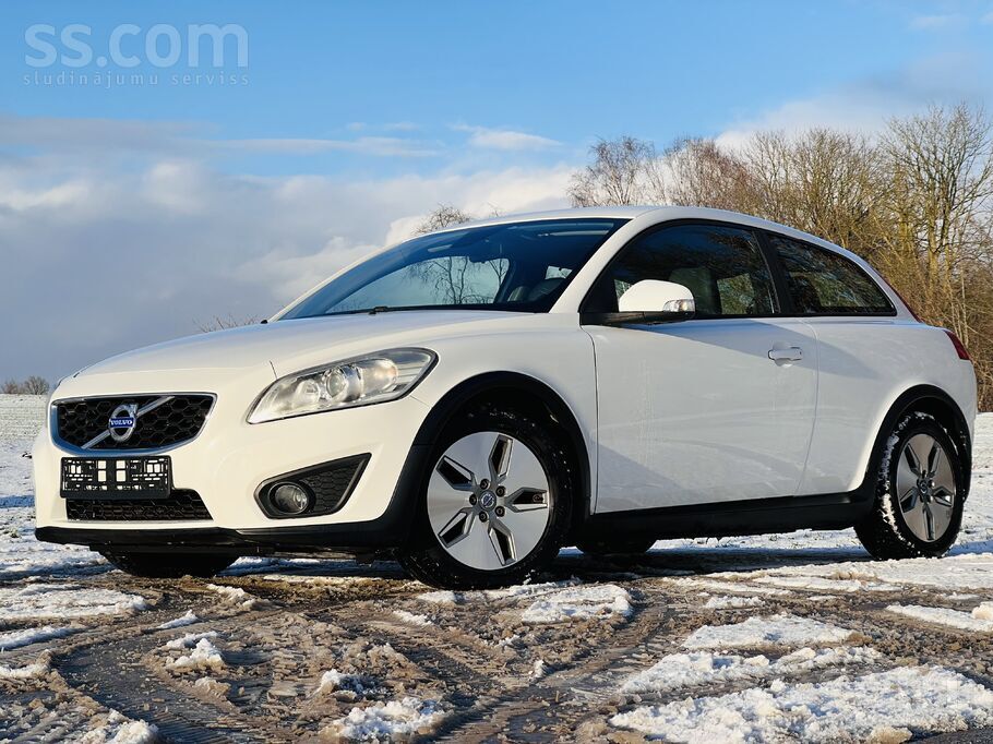 Volvo R-Design - Volvo C30 kupeja 1.6D-80kw motors.