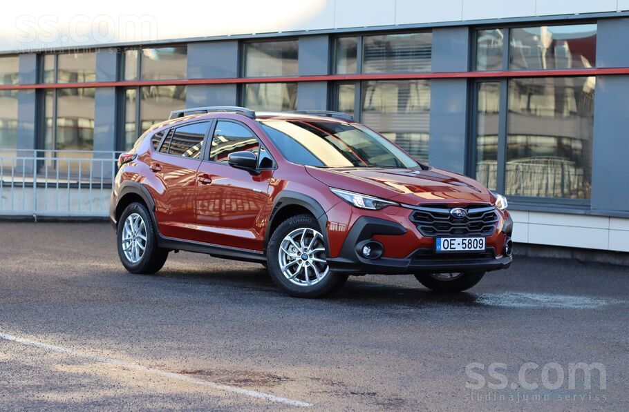 Subaru Crosstrek 2.0 benzīns/hybrid automāts. Ražotāja garantija: 3 gadi vai
