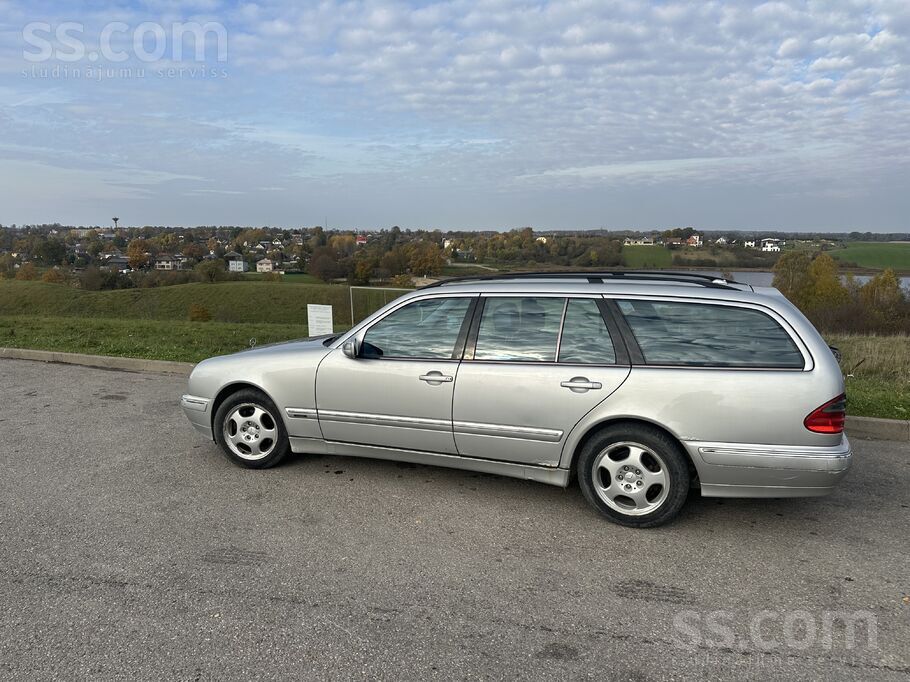 Pārdodu savu automašīnu ar esošu tehnisko apskati. Orģinālais nobraukums.