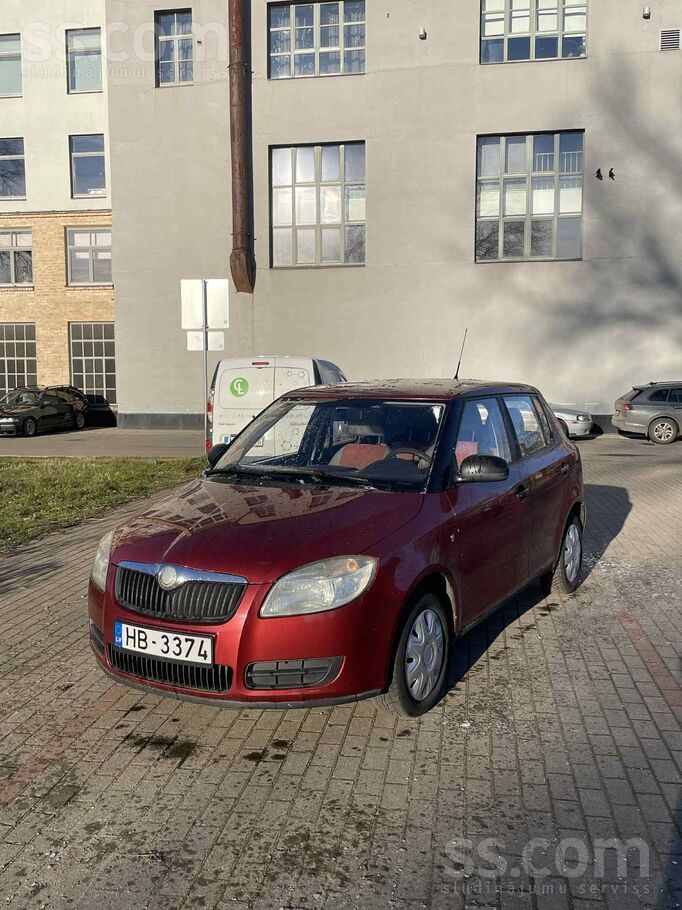 Skoda Pārdodam savu Škoda Fabia 1.2 benzīns, manuālā 5-p