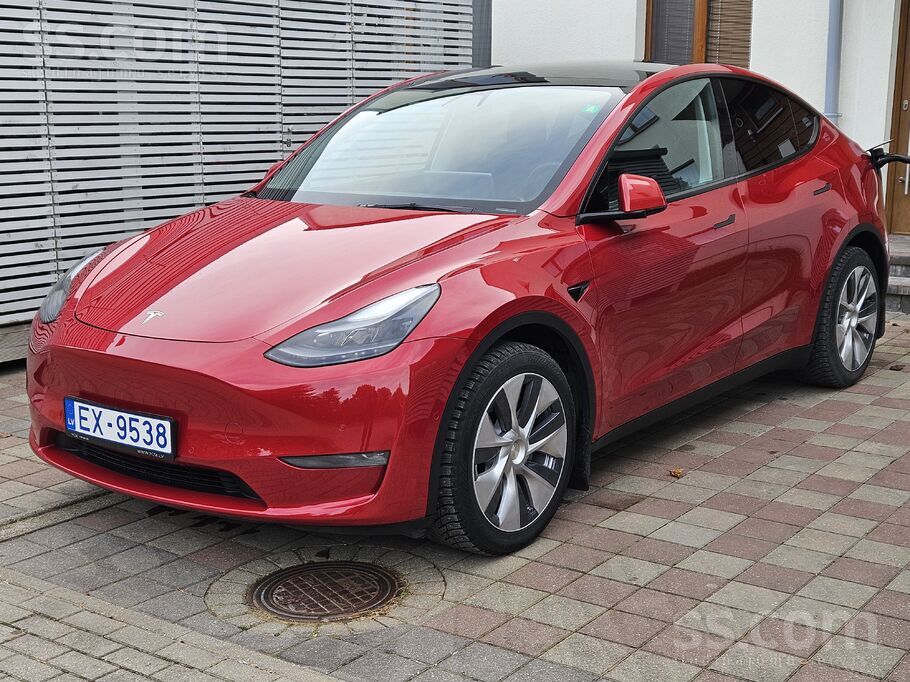 Tesla Model Y 378 kW Long Range Dual Motor Tesla garantija
Dinamisks, ērts un ietil