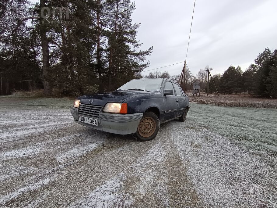 Pārdodas ceļams kadets. Nedaudz pieliekot roku var iziet apskati. Bez nodokļ