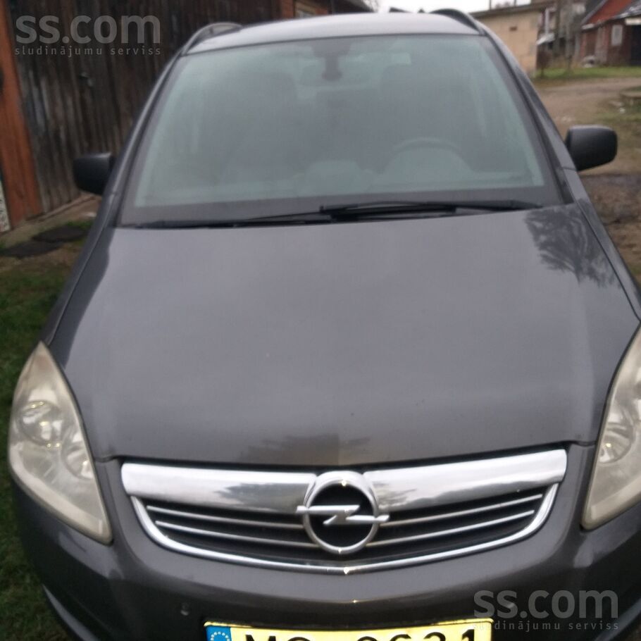 Авто в хорошем состоянии мотор не дымит в эти морозы заводится без проблем ,