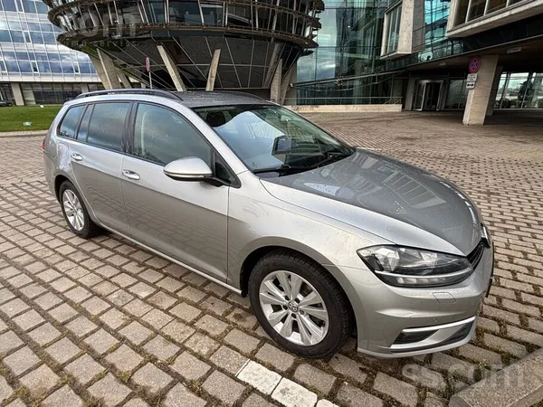 Volkswagen Viens īpašnieks, pārdot ideālā stāvoklī VW Golf 7.