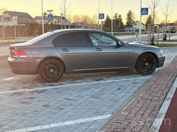 BMW Ļoti labā tehniskā un vizuālā stāvoklī. 