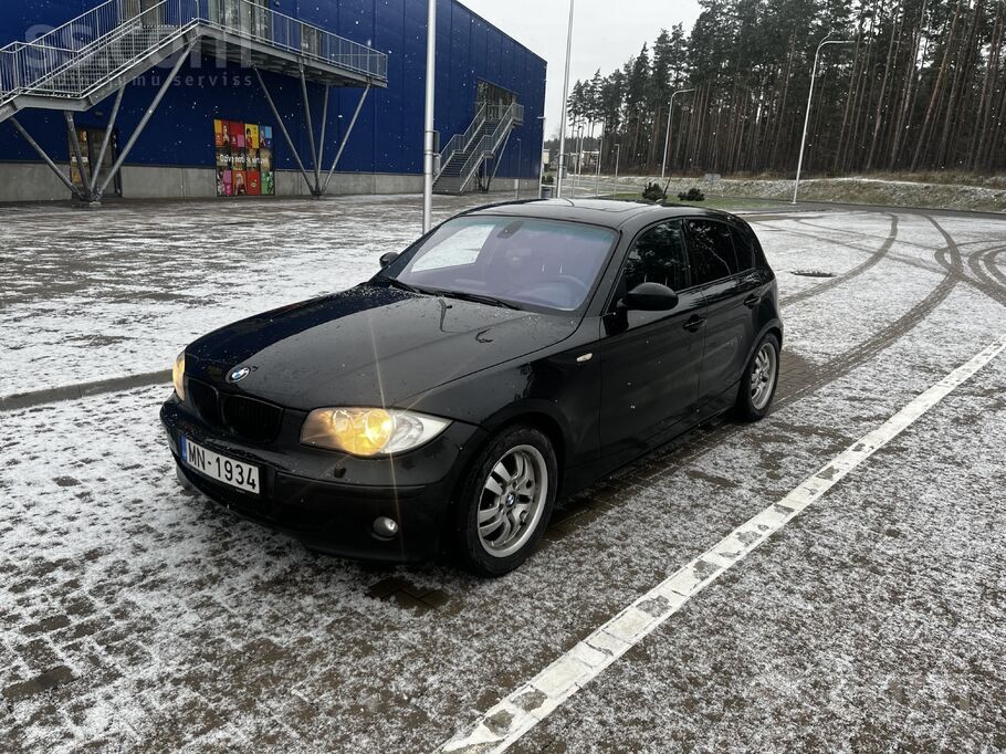 BMW Pārdod bmw 120D , 2004 gada .