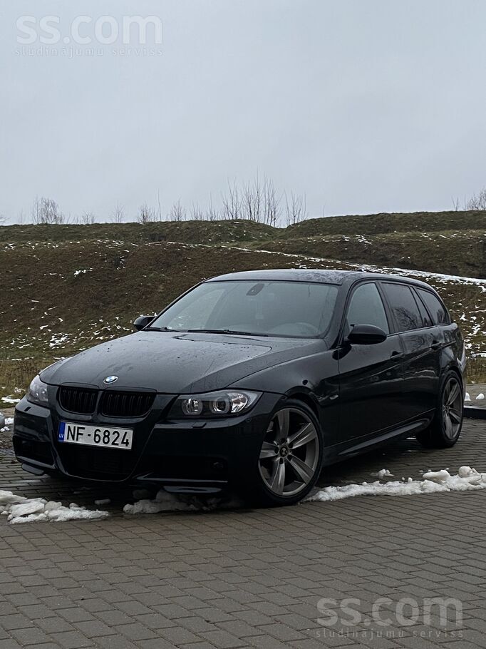 BMW Pārdodam mūsu ģimenes auto BMW 330xd. 