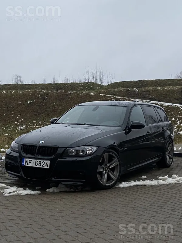 BMW Pārdodam mūsu ģimenes auto BMW 330xd. 