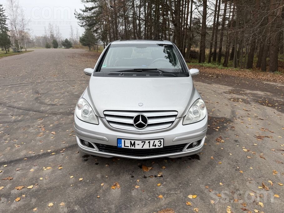 Mercedes Pārdodu mašīnu, tā tika atvesta no Vācijas, un es 
