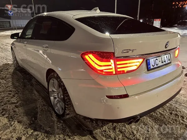 BMW Pārdod bmw 530 GT virsbūve. (Nomainīti priekšējie