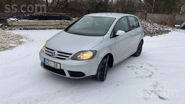 Volkswagen Pārdodu Volkswagen Golf, 2005. gada, ar uzticamo 1