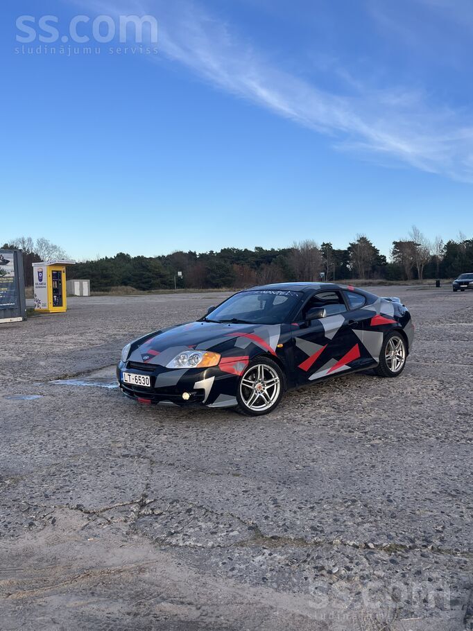 Pārdodu savu uzticamu ikdienas auto ar 2litrīgo benzīna dzinēju, ir sataisīt