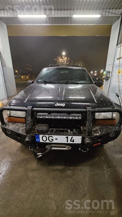 Jeep Pārdodu Jeep Grand Cherokee ZJ, 1999. gads. 