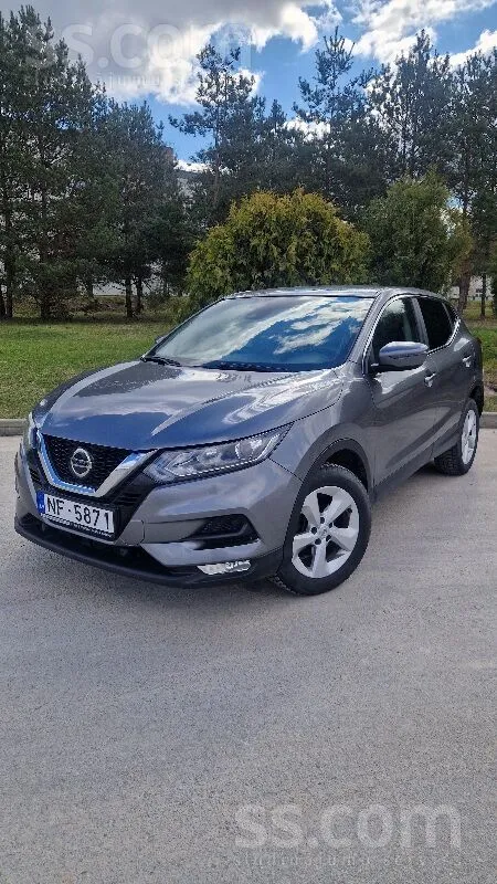 Nissan Auto lietojusi tikai sieviete. Regulāri veiktas ap