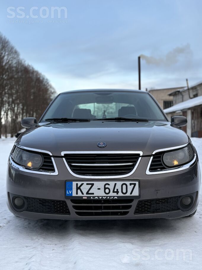 Saab Skaists - Saab 9-5.