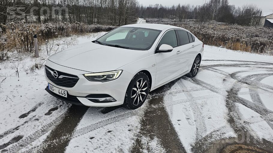 Tā kā iegādāts jauns auto, tad īpašnieks tirgo Opel Insignia Grand Sport. Ek