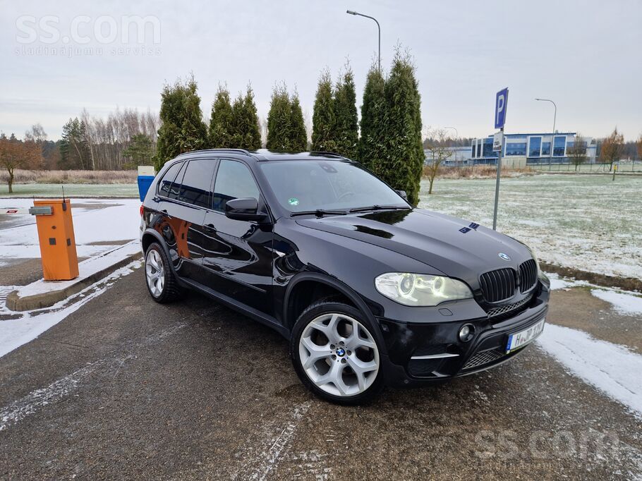 BMW BMW X5 40d / Sportpaket / Facelift / Tikko no Vāci