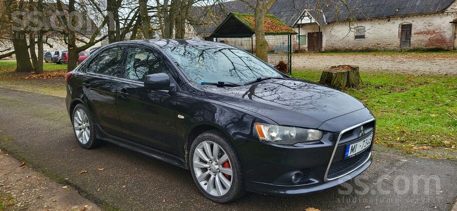 Tiek tirgots mitsubishi lancer, ar labo 2.0 dizel motoru, auto ir no Italija