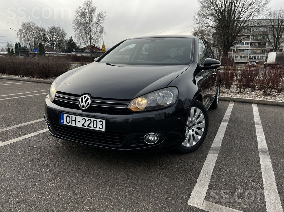 VW Golf 6 ar tehnisko apskati līdz 26.11.2026 gadam.
Komplektācija: el. lo