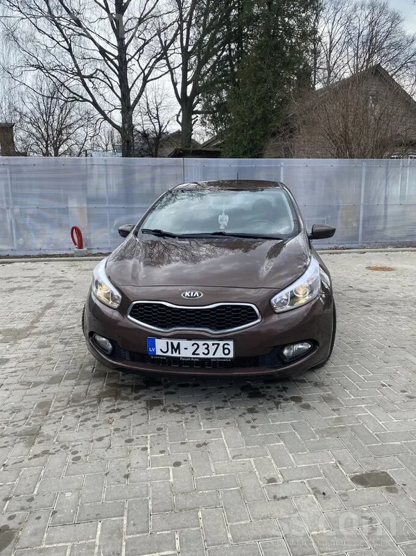 KIA Jauna TA, ceļa nodoklis par šo gadu nomaksāts. Īpa