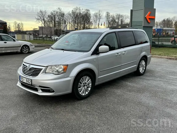 Lancia Auto ir laba stāvoklī, ta ir mīlēta un labi kopta.