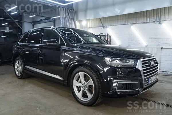 Audi Tiek pārdots rets Q7 e-tron plug-in hybrid, aprīko