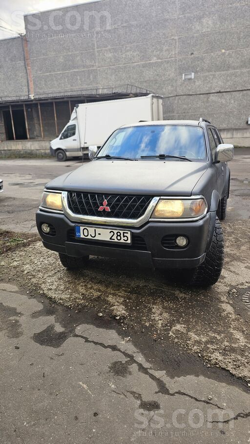Mitsubishi Pajero Sport
-Tehniska apskate uz gadu
-2003 gada, automats, v