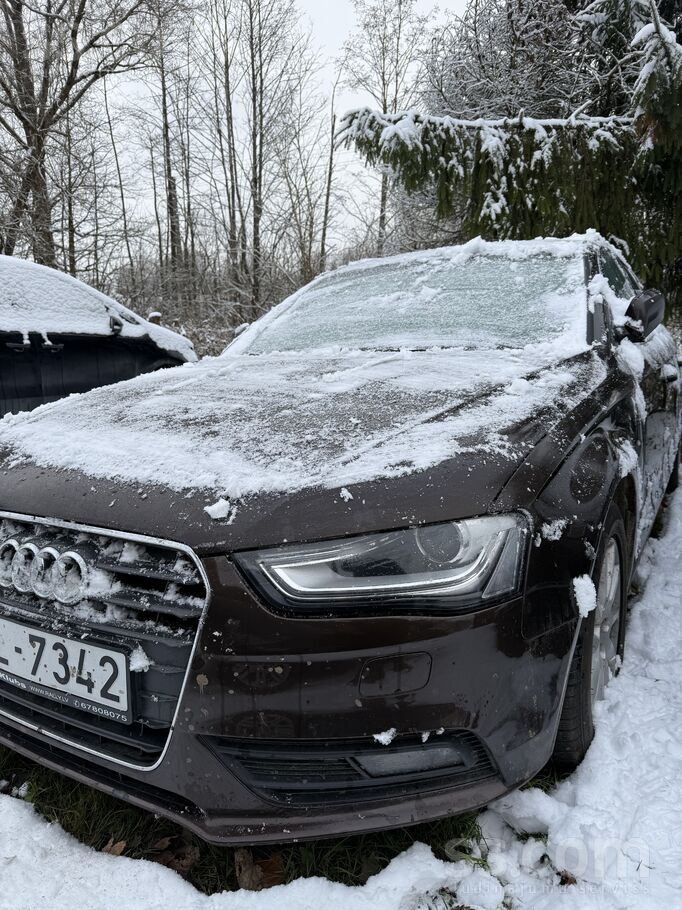 Audi Pārdodu Audi A4 2l. Elektriskās stūres defekts (re