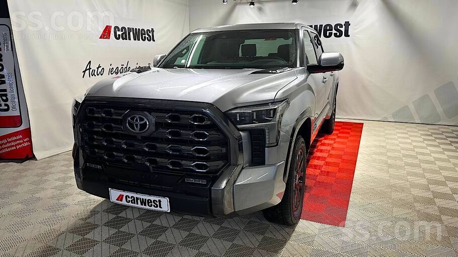 Automašīna ar pārbaudītu vēsturi.
Toyota Tundra Crewmax Platinum Hybrid