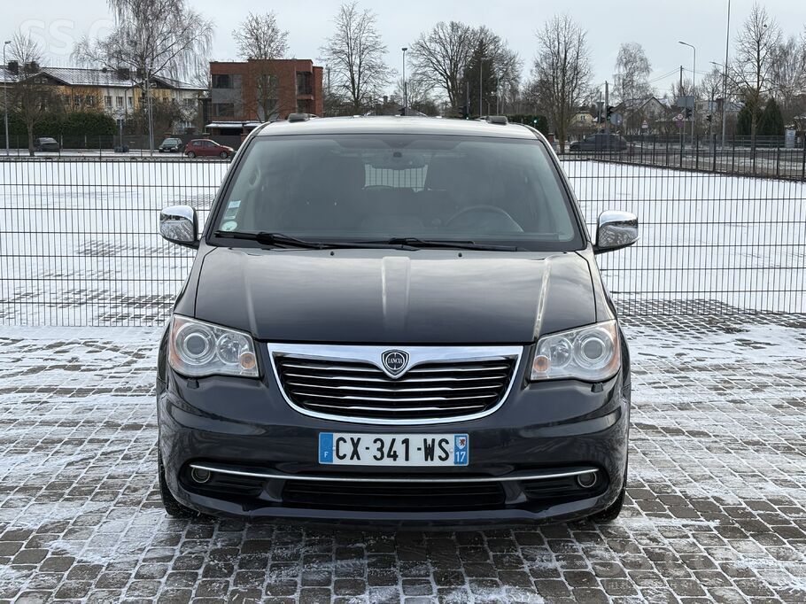 Lancia Voyager