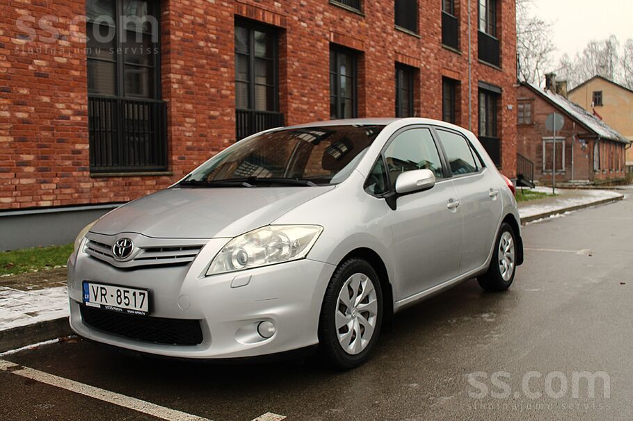Toyota Auris 2012. gads 1.6 benzīns un gāze 97kw. Labs, atsaucīgs, izturīgs