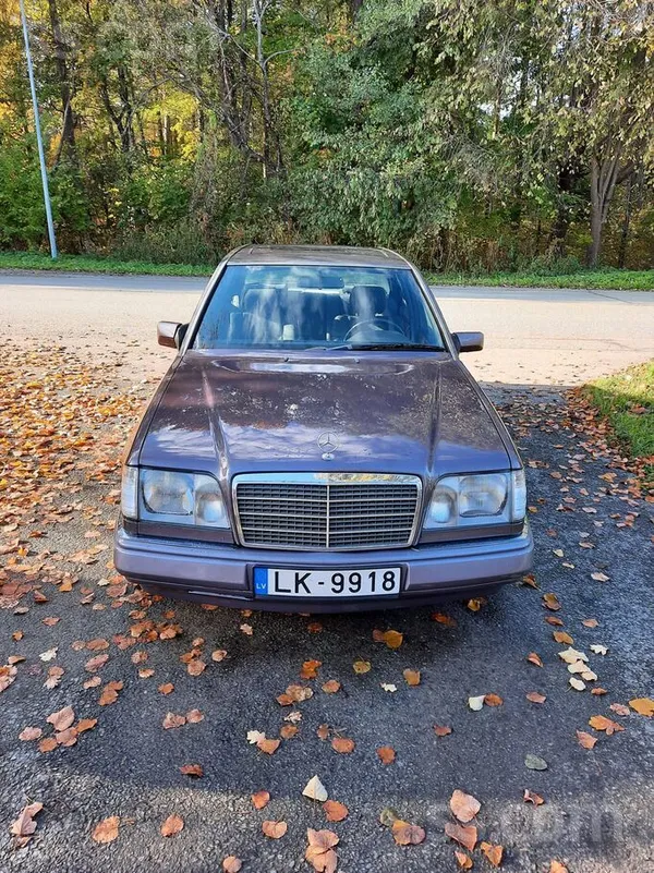 Mercedes Pārdodu MB E220, kw110, benzīns, oriģinālais nobra