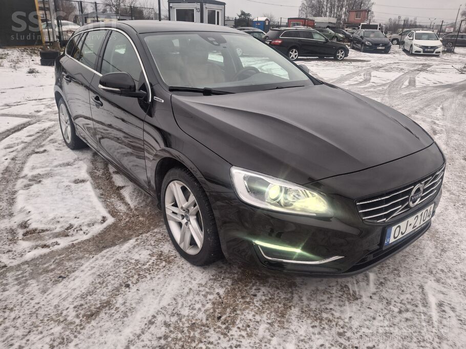 Volvo Tikko ievests. Volvo V60 Plug IN Hybrid. 2, 4-D6, 