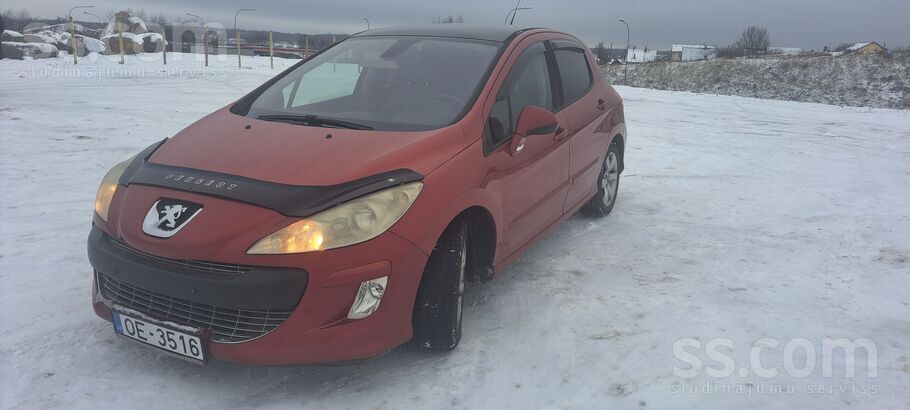 Peugeot Продаю ухоженный и экономичный Peugeot 308 2008 го