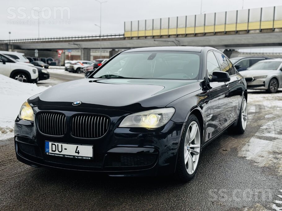 BMW Pārdod koptu f01 730d