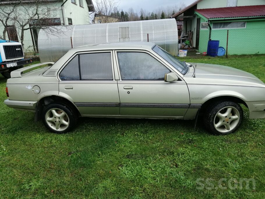 Opel askona ejoš noņemts no uzskaites, parādu nav. Ziemā nav braukusi. Atrod