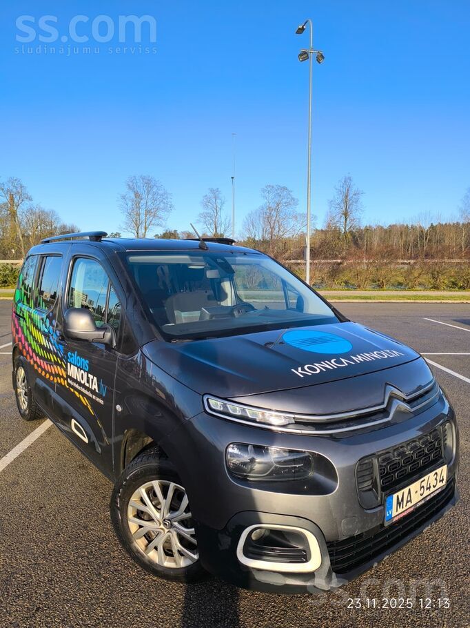Pārdodu Latvijā iegādātu un ekspluatētu auto labā tehniskā kārtībā. Nesen ti