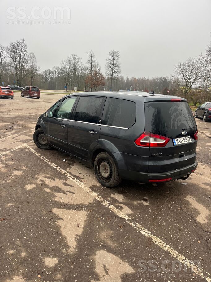 Ford Pārdodu 2008. gada Ford Galaxy, Ghia komplektācija