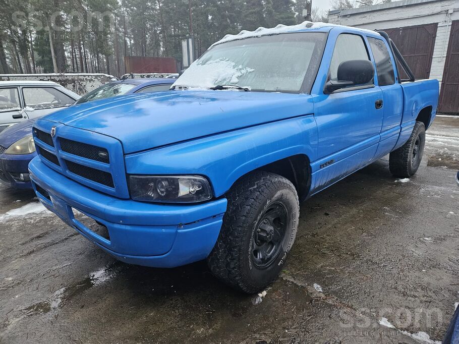 Svarīgi- jaunā vinjete uz šo auto neattiecās. Pilna masa: 2900Kg. 

Dodge