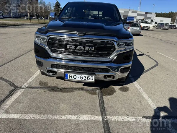 Dodge Svarīgi- jaunā vinjete uz šo auto neattiecās. Piln
