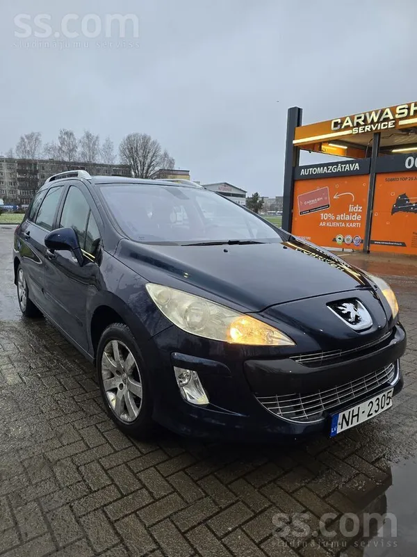 Peugeot Īpašnieks pārdod uzticamu auto. 