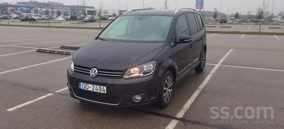 Volkswagen VW Touran 2.0 Tdi (103kw/140zs) Dsg automāts. 