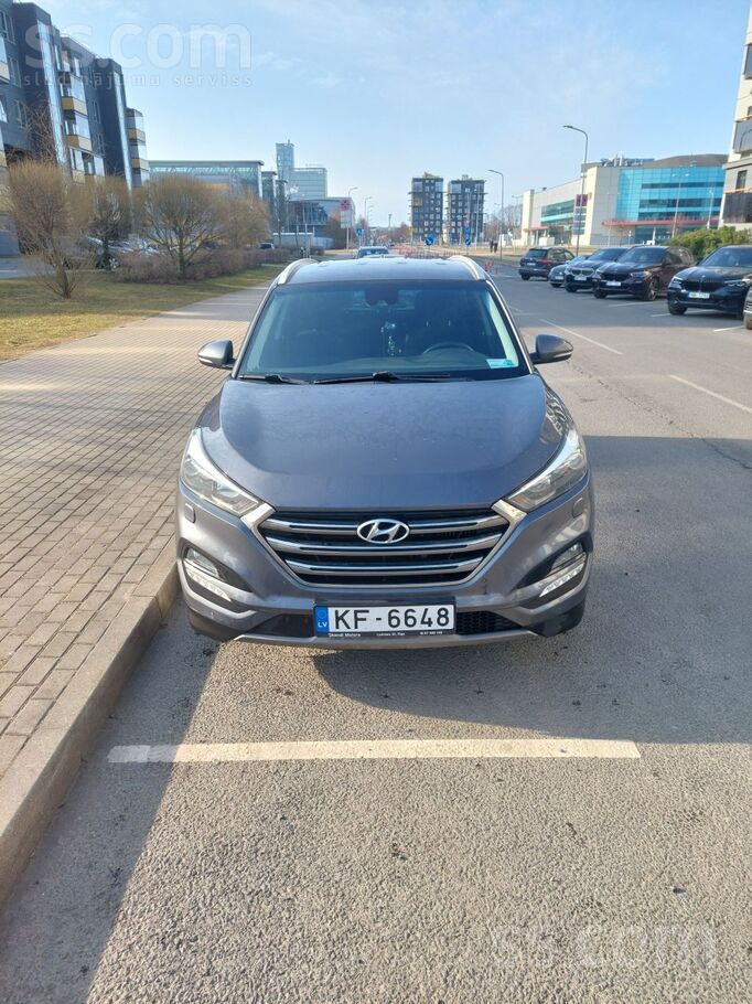 Hyundai Pārdodu Hyundai Tucson, 1.6 benzīns, pilnpiedziņa.