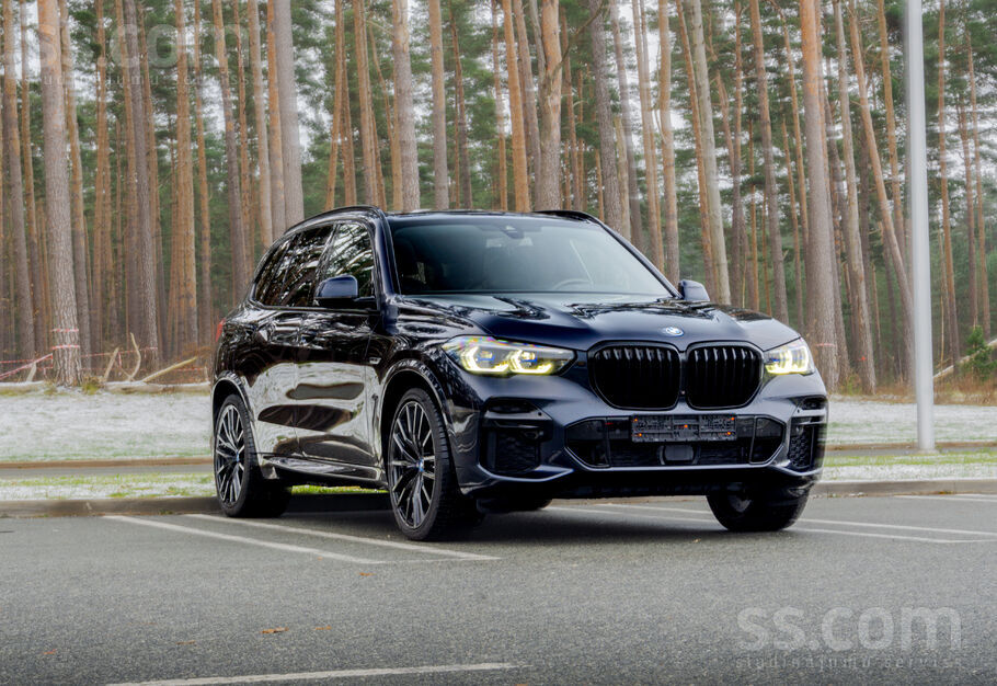 BMW Piedāvājam BMW X5 Xdrive45E Plug in Hybrid.