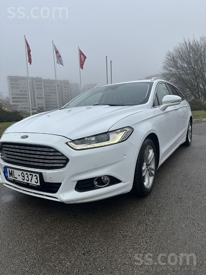 Ford Labdien. Pārdodas auto Ford Mondeo 2015 gads. TA 1