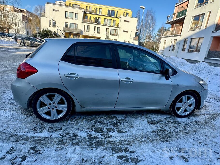 Toyota Auris 2.2 dīzeļdegviela, 2007. gada modelis, manuālā pārnesumkārba, 2